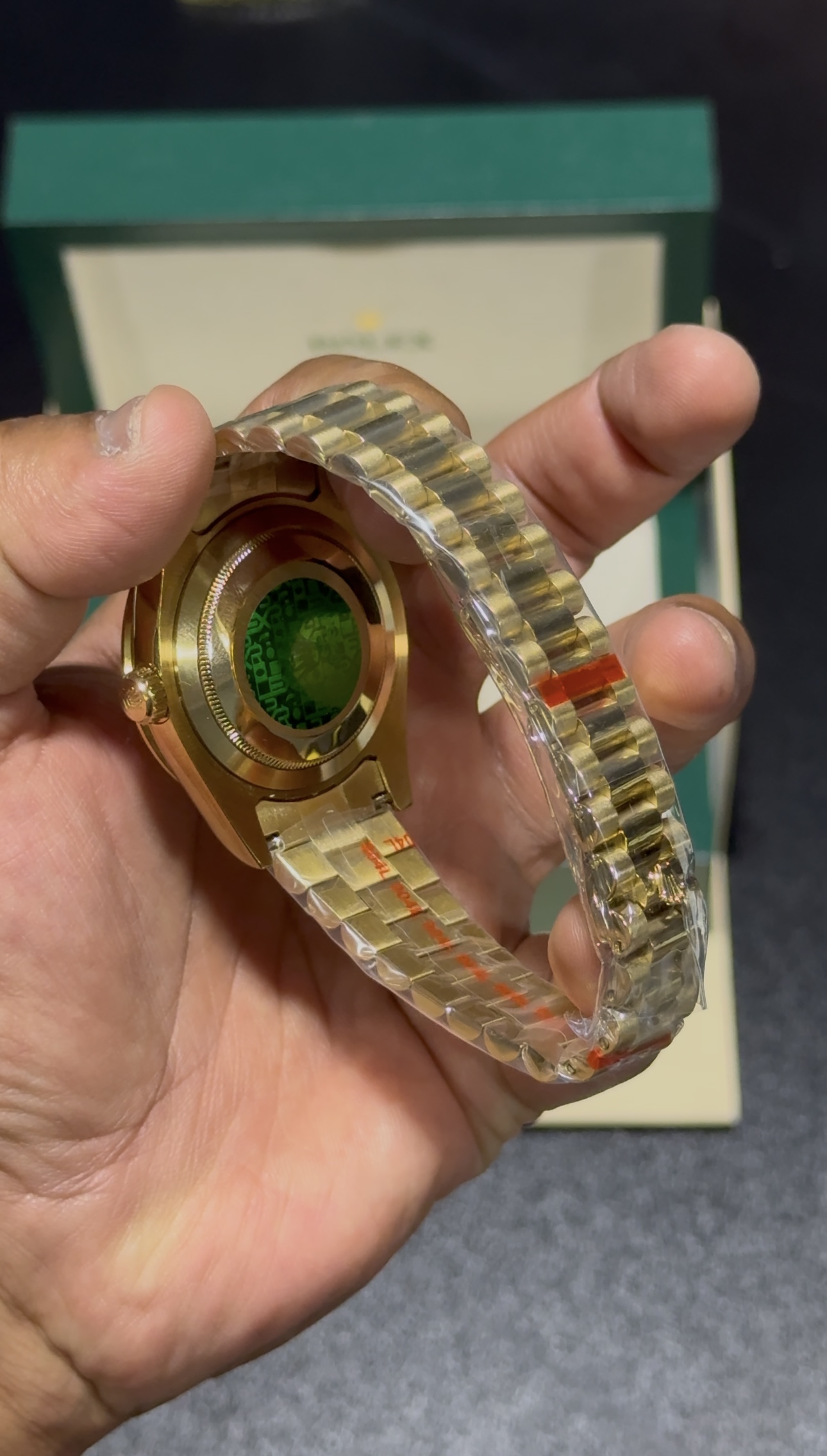 DayDate - Diamond-Paved Dial - Diamond Bezel - Gold President Bracelet