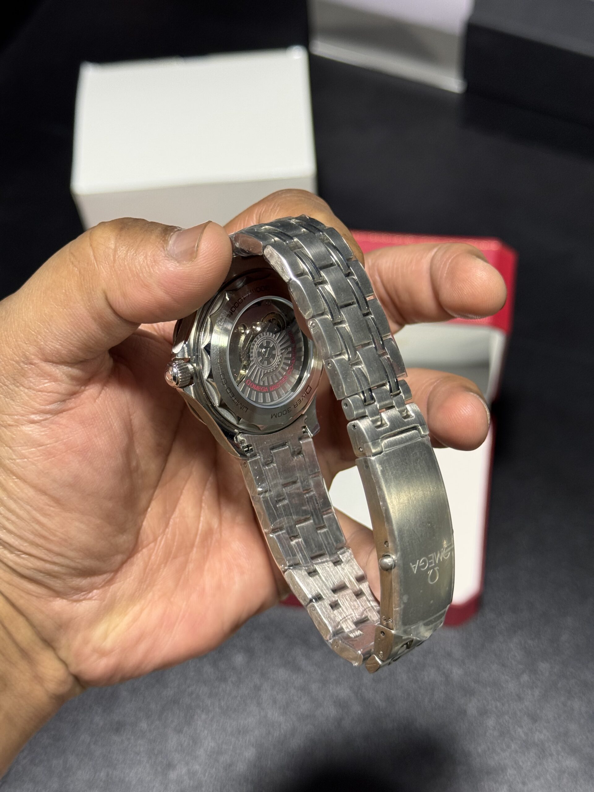 Seamaster - Diver - Black Dial - Silver Bracelet