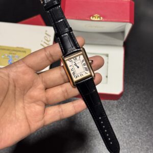 Tank - 38mm - White Dial - Rosegold Case - Black Leather Strap