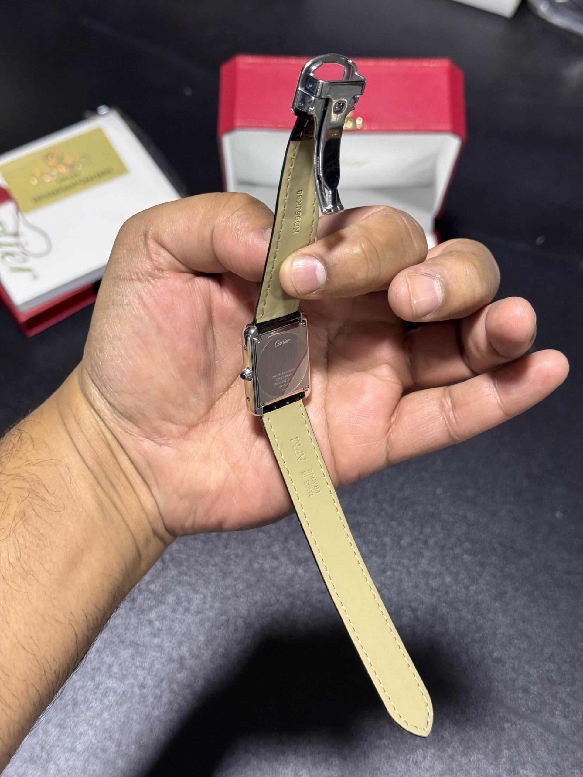 Tank - 31mm - White Dial - Black Leather Strap