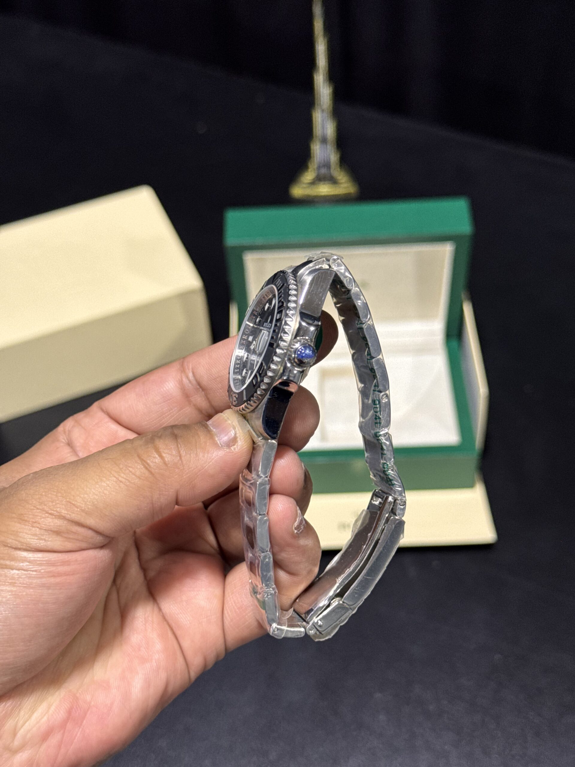 Yatch Master - Black Dial - Silver Oyster Bracelet